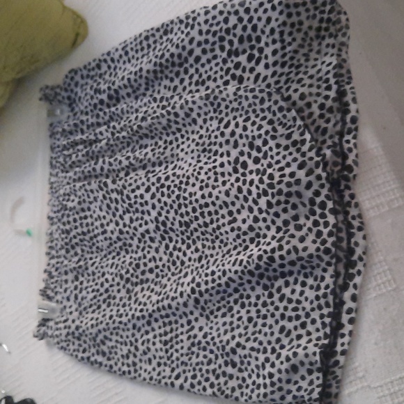 Skirt - Picture 3 of 7